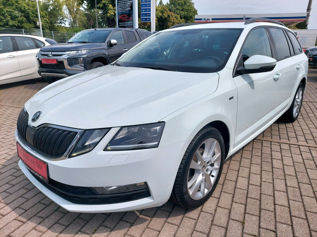 Skoda Octavia Combi Drive LED ACC Radar DAB 8xRad AHK - Universalas: foto 5 Skoda Octavia Combi Drive LED ACC Radar DAB 8xRad AHK - Universalas: foto 5