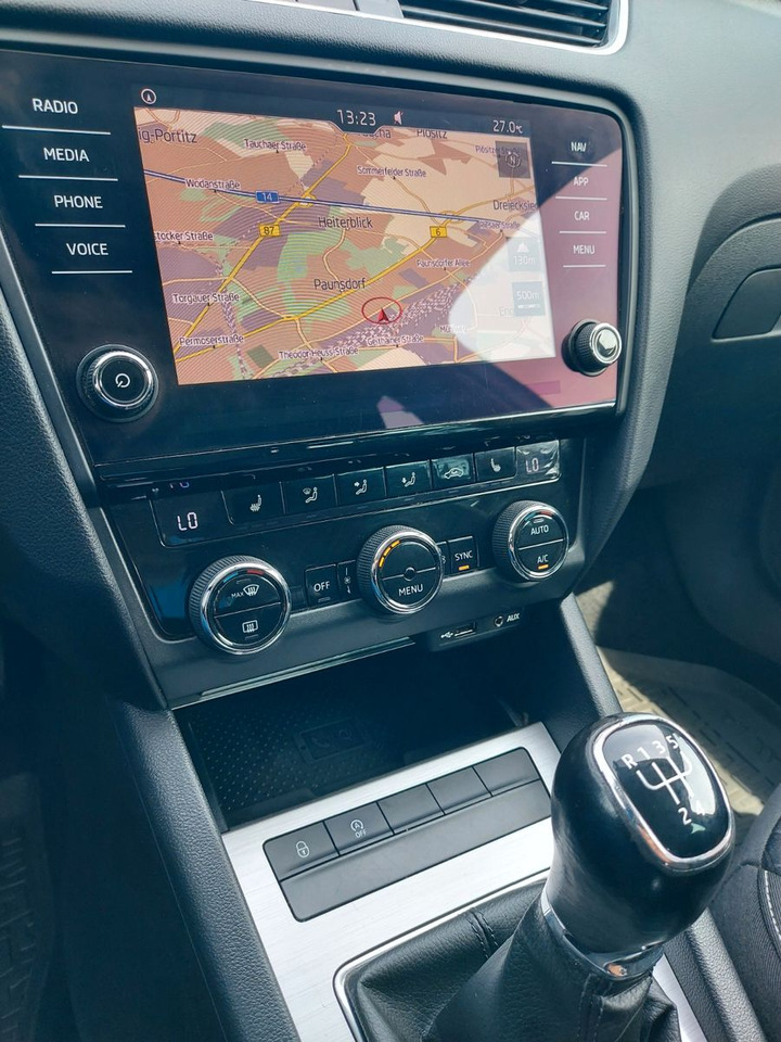 Universalas Skoda Octavia Combi Drive LED ACC Radar DAB 8xRad AHK: foto 16