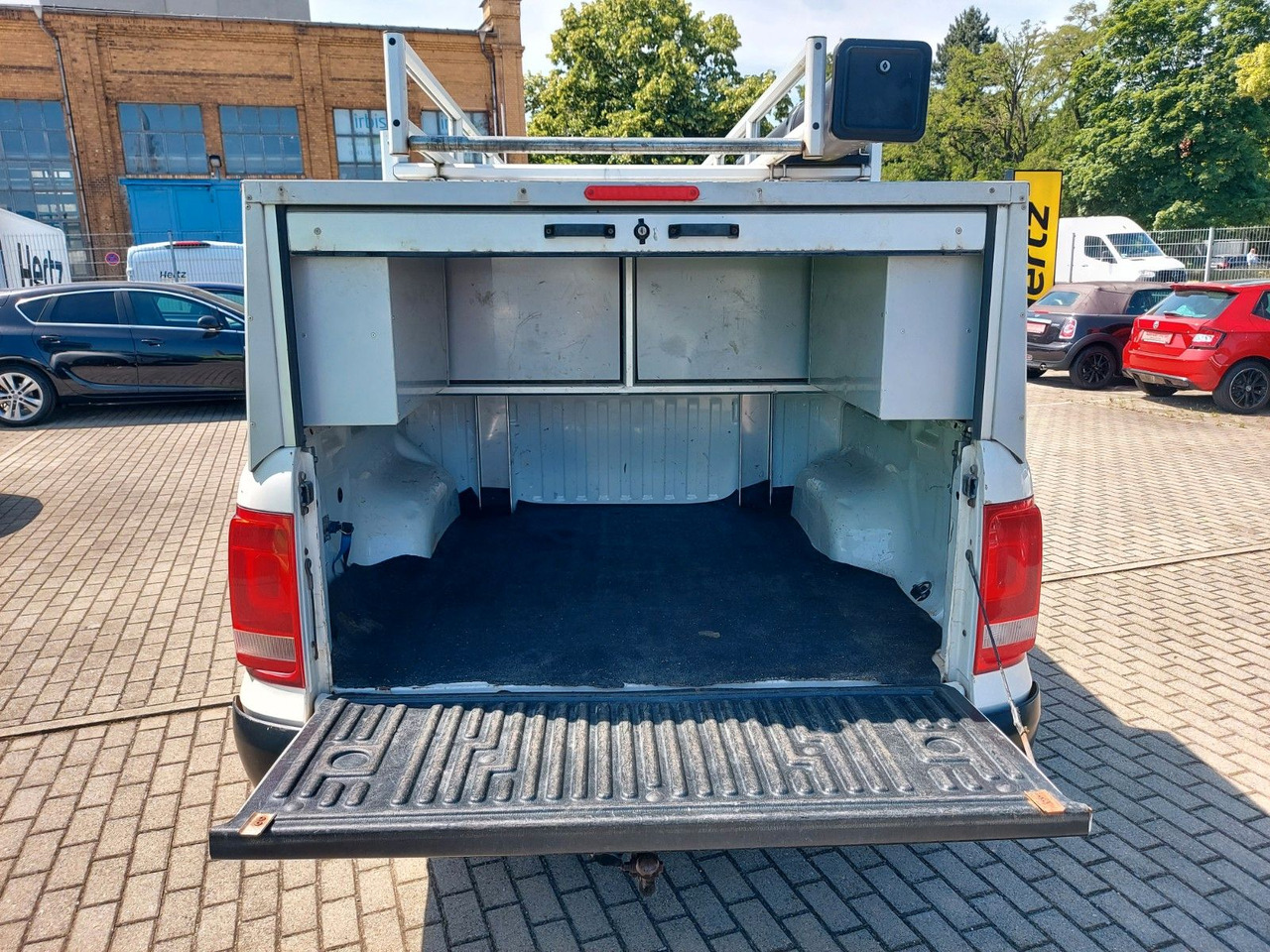 Volkswagen Amarok DoubleCab Klima AHK - Visureigis: foto 3 Volkswagen Amarok DoubleCab Klima AHK - Visureigis: foto 3