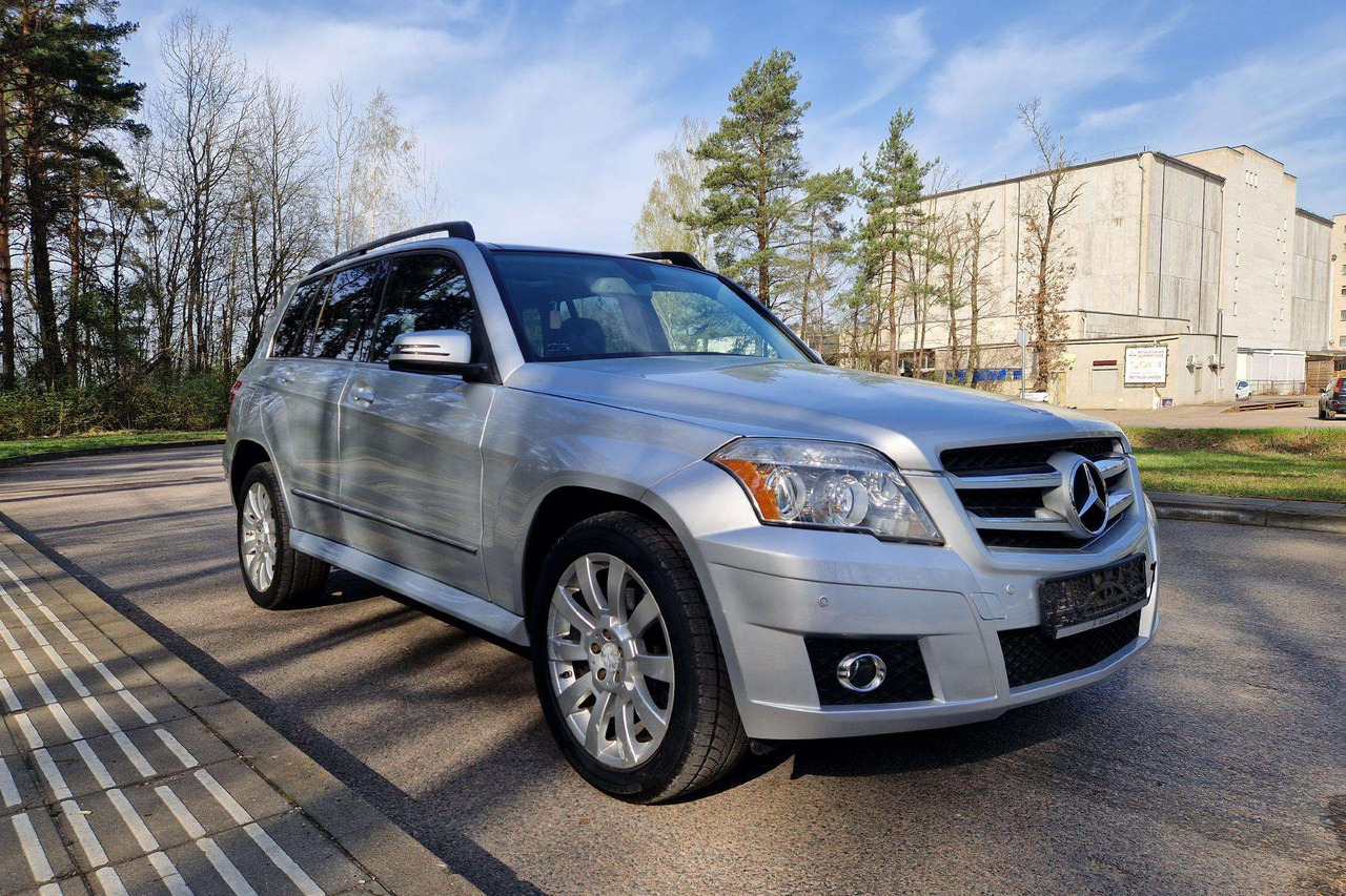 Mercedes-Benz GLK350 - Lengvasis automobilis: foto 1 Mercedes-Benz GLK350 - Lengvasis automobilis: foto 1