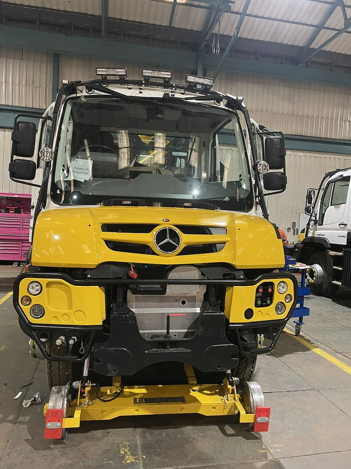 UNIMOG Unimog 423, 4x4, Mercedes Benz, Hiab - Sunkvežimis su kranu: foto 3 UNIMOG Unimog 423, 4x4, Mercedes Benz, Hiab - Sunkvežimis su kranu: foto 3
