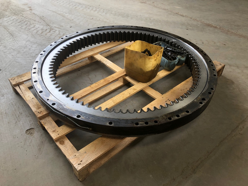 Caterpillar 330/336 Slewring OEM 3530487 - Rėmas/ Važiuoklė: foto 1 Caterpillar 330/336 Slewring OEM 3530487 - Rėmas/ Važiuoklė: foto 1