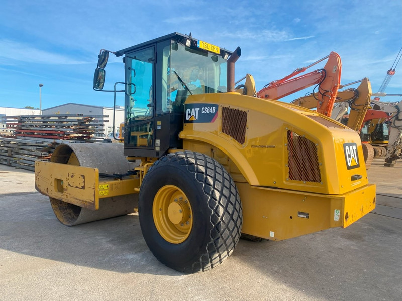 Caterpillar CS64B NVT - Volas: foto 1 Caterpillar CS64B NVT - Volas: foto 1
