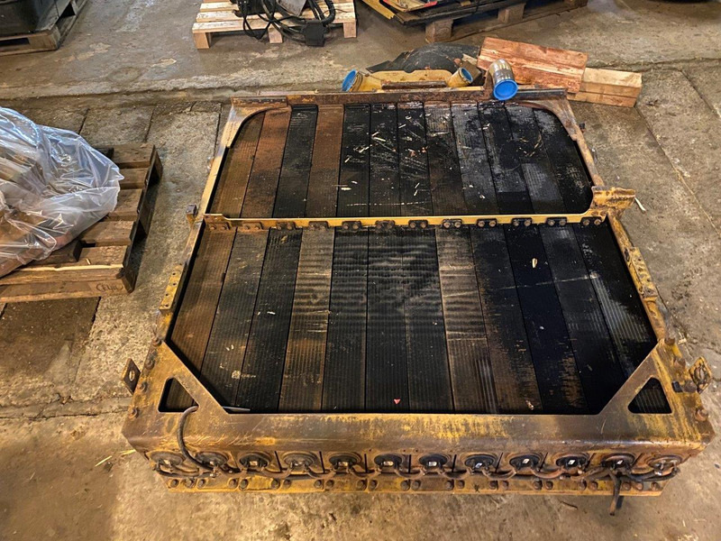 Caterpillar D11 Radiator GP 1569846 - Radiatorius: foto 1 Caterpillar D11 Radiator GP 1569846 - Radiatorius: foto 1