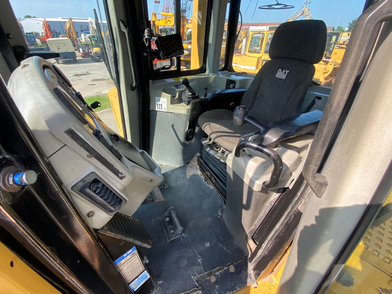 Caterpillar D6T XL NVT - Buldozeris: foto 3 Caterpillar D6T XL NVT - Buldozeris: foto 3