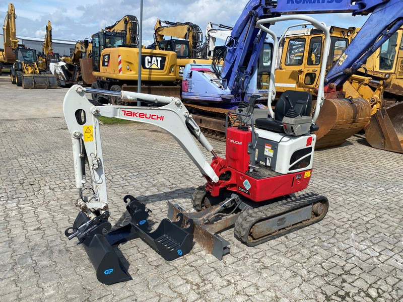 Takeuchi TB210R NVT - Mini ekskavatorius: foto 2 Takeuchi TB210R NVT - Mini ekskavatorius: foto 2