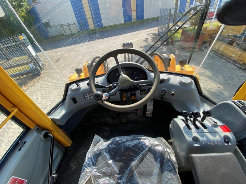 Volvo L70 D NVT - Ratinis krautuvas: foto 5 Volvo L70 D NVT - Ratinis krautuvas: foto 5