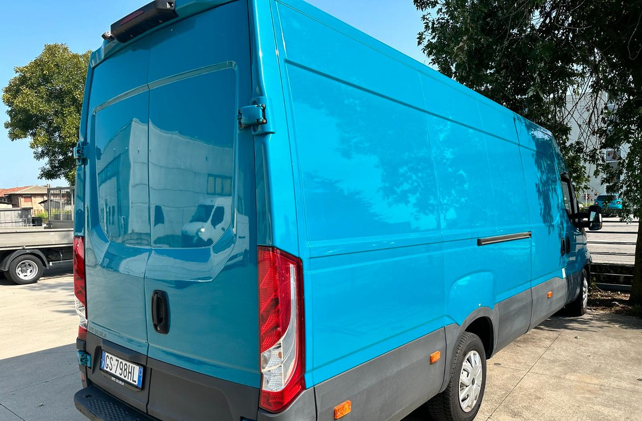 Iveco daily 35s14 passo lungo - Krovininis mikroautobusas: foto 2 Iveco daily 35s14 passo lungo - Krovininis mikroautobusas: foto 2