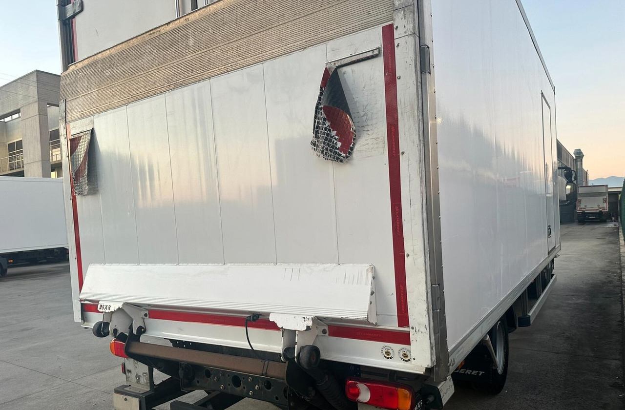 Iveco 75 E 19 P FURGONE ISOTERMICO E SPONDA - Kita technika: foto 4 Iveco 75 E 19 P FURGONE ISOTERMICO E SPONDA - Kita technika: foto 4