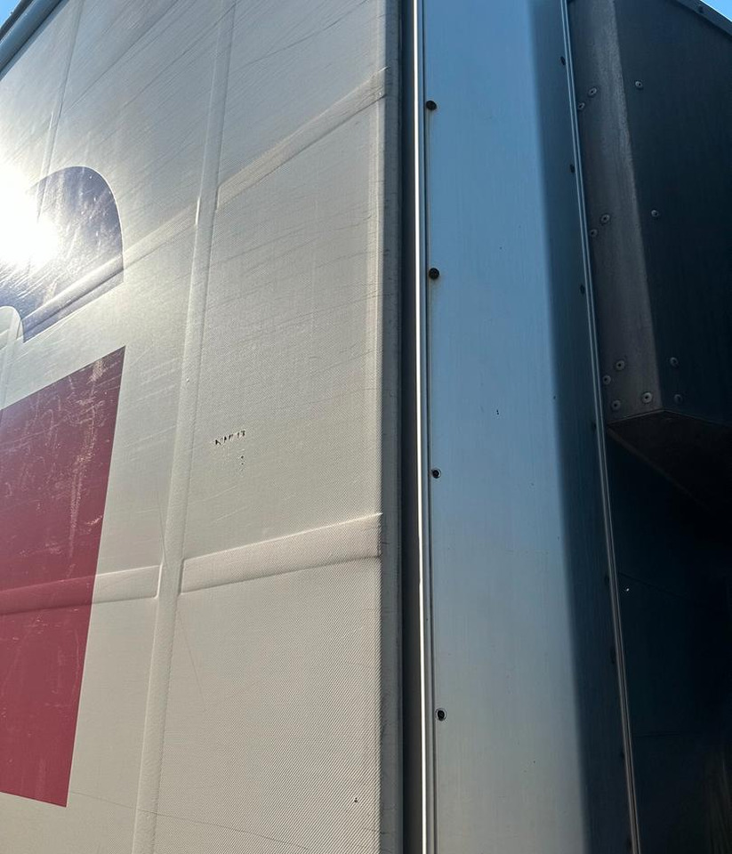 Schmitz Cargobull SANH SCB S3T - Tentinė puspriekabė: foto 4 Schmitz Cargobull SANH SCB S3T - Tentinė puspriekabė: foto 4