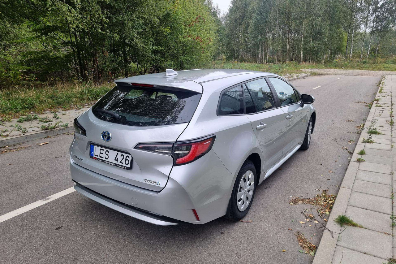 Toyota Corolla - Lengvasis automobilis: foto 2 Toyota Corolla - Lengvasis automobilis: foto 2