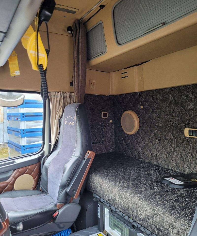 Volvo FH13 440AG - Vilkikas: foto 5 Volvo FH13 440AG - Vilkikas: foto 5