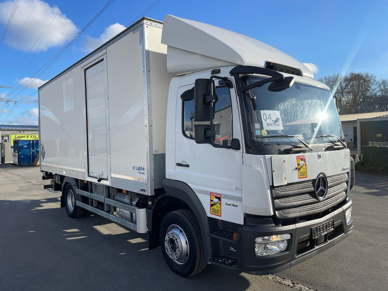 Mercedes-Benz Atego 1218 4x2 Koffer/FULL-ADR/EXIII/LBW/AC/EU6d - Furgonas sunkvežimis: foto 1 Mercedes-Benz Atego 1218 4x2 Koffer/FULL-ADR/EXIII/LBW/AC/EU6d - Furgonas sunkvežimis: foto 1