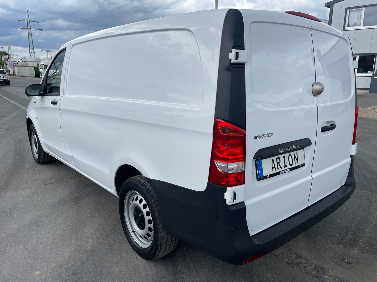 Mercedes-Benz eVito 111 Kastenwagen lang/Kamera/AC/70kW/3Sitze - Mažas furgonas, Elektrinis furgonas: foto 4 Mercedes-Benz eVito 111 Kastenwagen lang/Kamera/AC/70kW/3Sitze - Mažas furgonas, Elektrinis furgonas: foto 4