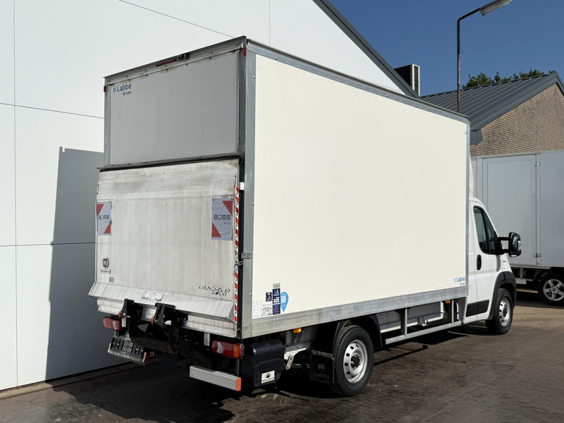 Fiat Ducato 2.3 MultiJet 140pk Laadklep Airco Camera Navigatie Bakwagen Koffer Meubelbak - Furgonas su krovinių dėže: foto 3 Fiat Ducato 2.3 MultiJet 140pk Laadklep Airco Camera Navigatie Bakwagen Koffer Meubelbak - Furgonas su krovinių dėže: foto 3