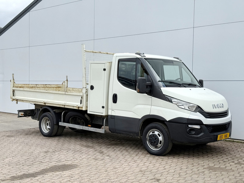 Iveco Daily 35C12 2.3 Kipper Dubbellucht 3.5t Trekhaak Airco Cruise Control Lucht geveerde stoel - Mažas savivartis: foto 5 Iveco Daily 35C12 2.3 Kipper Dubbellucht 3.5t Trekhaak Airco Cruise Control Lucht geveerde stoel - Mažas savivartis: foto 5