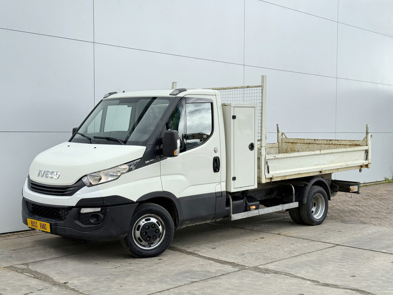 Iveco Daily 35C12 2.3 Kipper Dubbellucht 3.5t Trekhaak Airco Cruise Control Luchtgeveerde stoel - Mažas savivartis: foto 2 Iveco Daily 35C12 2.3 Kipper Dubbellucht 3.5t Trekhaak Airco Cruise Control Luchtgeveerde stoel - Mažas savivartis: foto 2