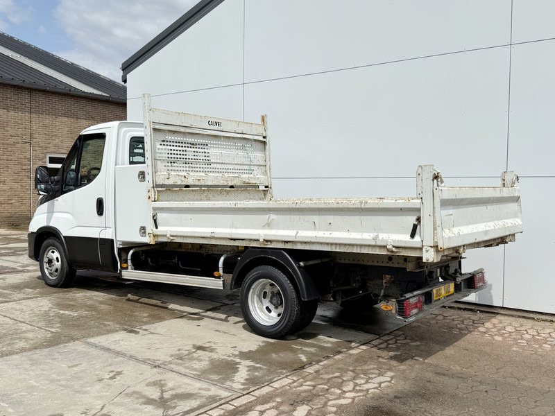 Iveco Daily 35C12 2.3 L3 Kipper Dubbellucht 3.5t Trekhaak Airco Cruise Control Lucht Geveerde Stoel - Mažas savivartis: foto 3 Iveco Daily 35C12 2.3 L3 Kipper Dubbellucht 3.5t Trekhaak Airco Cruise Control Lucht Geveerde Stoel - Mažas savivartis: foto 3
