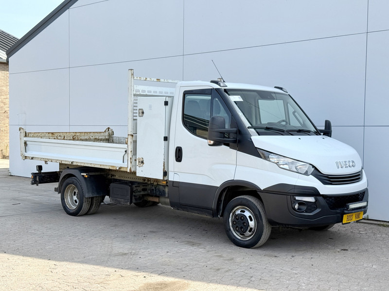 Iveco Daily 35C18 3.0 3.0 Automaat Kipper Dubbellucht 3.5t Trekhaak Airco Cruise Control - Mažas savivartis: foto 5 Iveco Daily 35C18 3.0 3.0 Automaat Kipper Dubbellucht 3.5t Trekhaak Airco Cruise Control - Mažas savivartis: foto 5