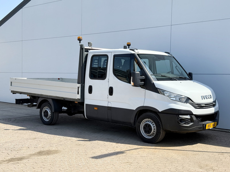Iveco Daily 35S16 2.3 Automaat Dubbele Cabine Trekhaak 3.5t Climate Control 7 Zitplaatsen Standkachel DC - Bortinis automobilis, Komercinis automobilis su dviguba kabina: foto 4 Iveco Daily 35S16 2.3 Automaat Dubbele Cabine Trekhaak 3.5t Climate Control 7 Zitplaatsen Standkachel DC - Bortinis automobilis, Komercinis automobilis su dviguba kabina: foto 4