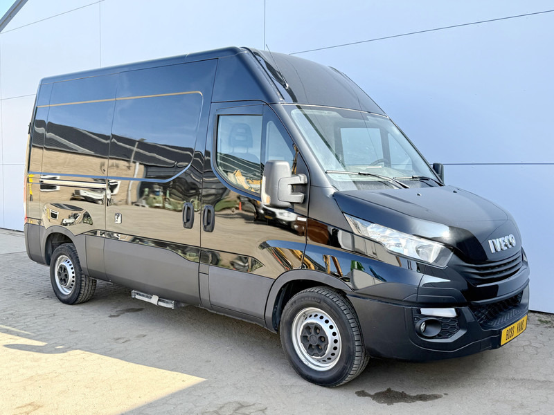Iveco Daily 35S16 L2H2 Airco Cruise Control Camera 3.5t Trekhaak - Krovininis mikroautobusas: foto 4 Iveco Daily 35S16 L2H2 Airco Cruise Control Camera 3.5t Trekhaak - Krovininis mikroautobusas: foto 4