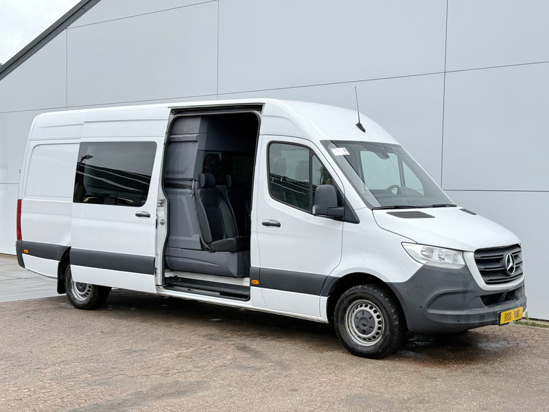 Mercedes-Benz Sprinter 319 1.9 CDI Automaat L3H2 Dubbele Cabine Mercedes ME MBUX Climate Control Camera Navigatie Trekhaak DOKA DC - Krovininis mikroautobusas, Komercinis automobilis su dviguba kabina: foto 5 Mercedes-Benz Sprinter 319 1.9 CDI Automaat L3H2 Dubbele Cabine Mercedes ME MBUX Climate Control Camera Navigatie Trekhaak DOKA DC - Krovininis mikroautobusas, Komercinis automobilis su dviguba kabina: foto 5