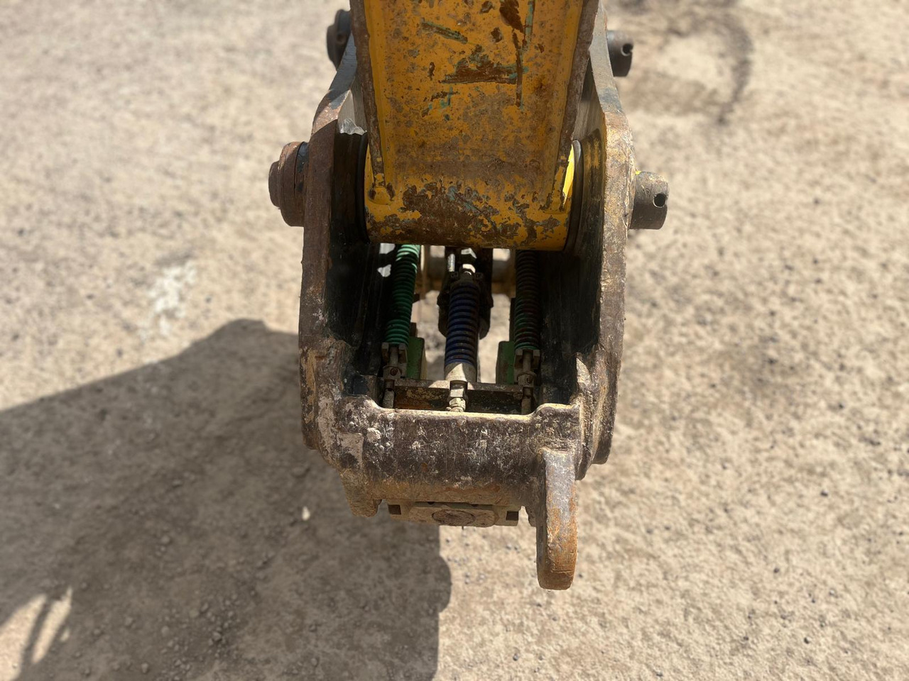 Vikšrinis ekskavatorius Kobelco SK130LC-11: foto 9