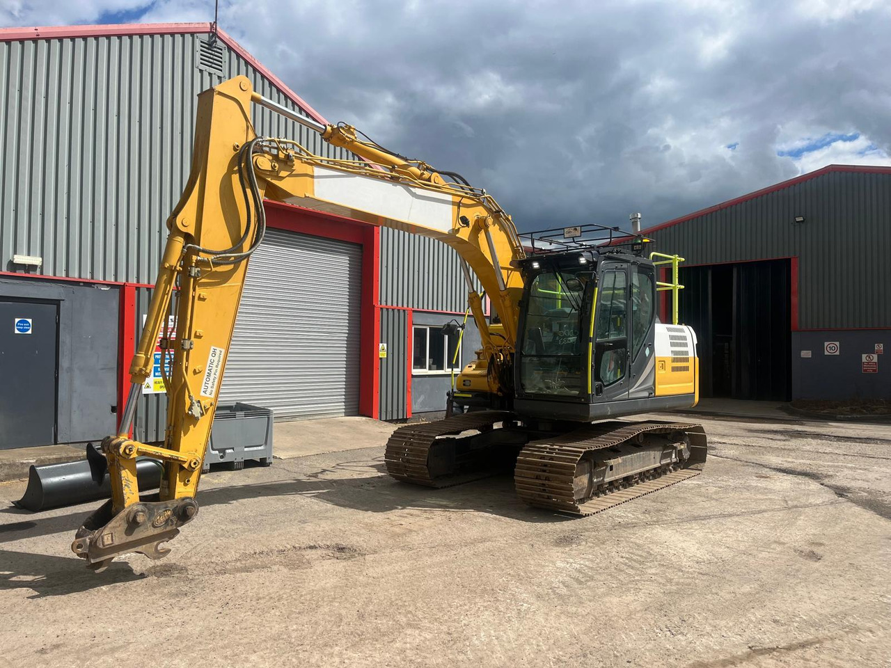 Kobelco SK130LC-11 - Vikšrinis ekskavatorius: foto 1 Kobelco SK130LC-11 - Vikšrinis ekskavatorius: foto 1