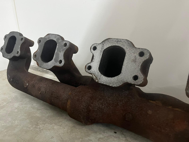 Liebherr A974 / P974 / R942 / R944 / R974 - A 974 / P 974 / R 942 / R 944 / R 974 - Variklis ir dalys: foto 3 Liebherr A974 / P974 / R942 / R944 / R974 - A 974 / P 974 / R 942 / R 944 / R 974 - Variklis ir dalys: foto 3