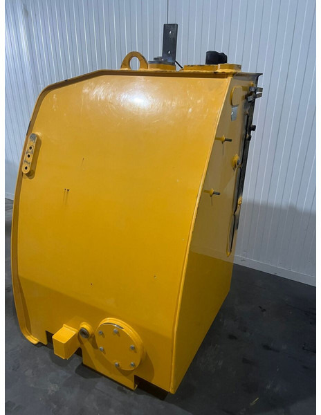 Liebherr - Degalų bakas: foto 1 Liebherr - Degalų bakas: foto 1