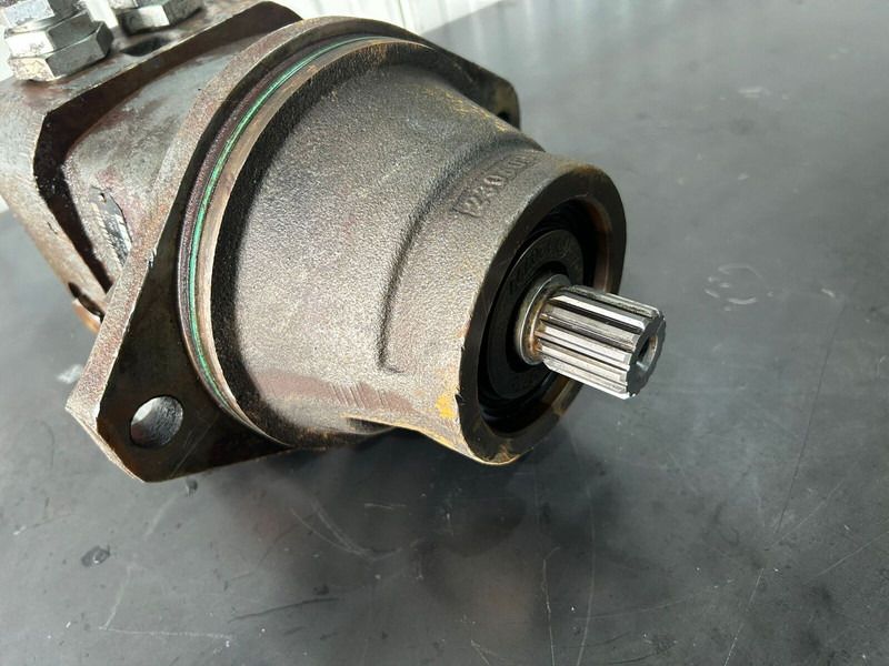 Liebherr R904 / A904C Li / A904 Li / A900C Li / A900C / R900C Li / R904C / R900C Li EDC - Hidraulinis variklis: foto 3 Liebherr R904 / A904C Li / A904 Li / A900C Li / A900C / R900C Li / R904C / R900C Li EDC - Hidraulinis variklis: foto 3