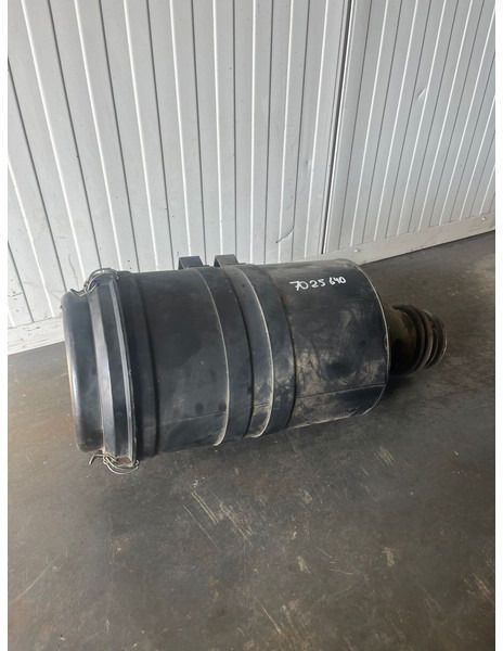 Liebherr R904 / A904C Li / A904 Li / A900C Li / A900C / R900C Li / R904C / R900C Li - Oro įsiurbimo sistema: foto 1 Liebherr R904 / A904C Li / A904 Li / A900C Li / A900C / R900C Li / R904C / R900C Li - Oro įsiurbimo sistema: foto 1