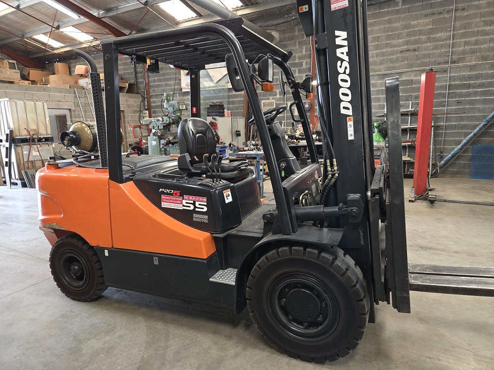 DOOSAN G55C-5 - Dujinis krautuvas: foto 1 DOOSAN G55C-5 - Dujinis krautuvas: foto 1