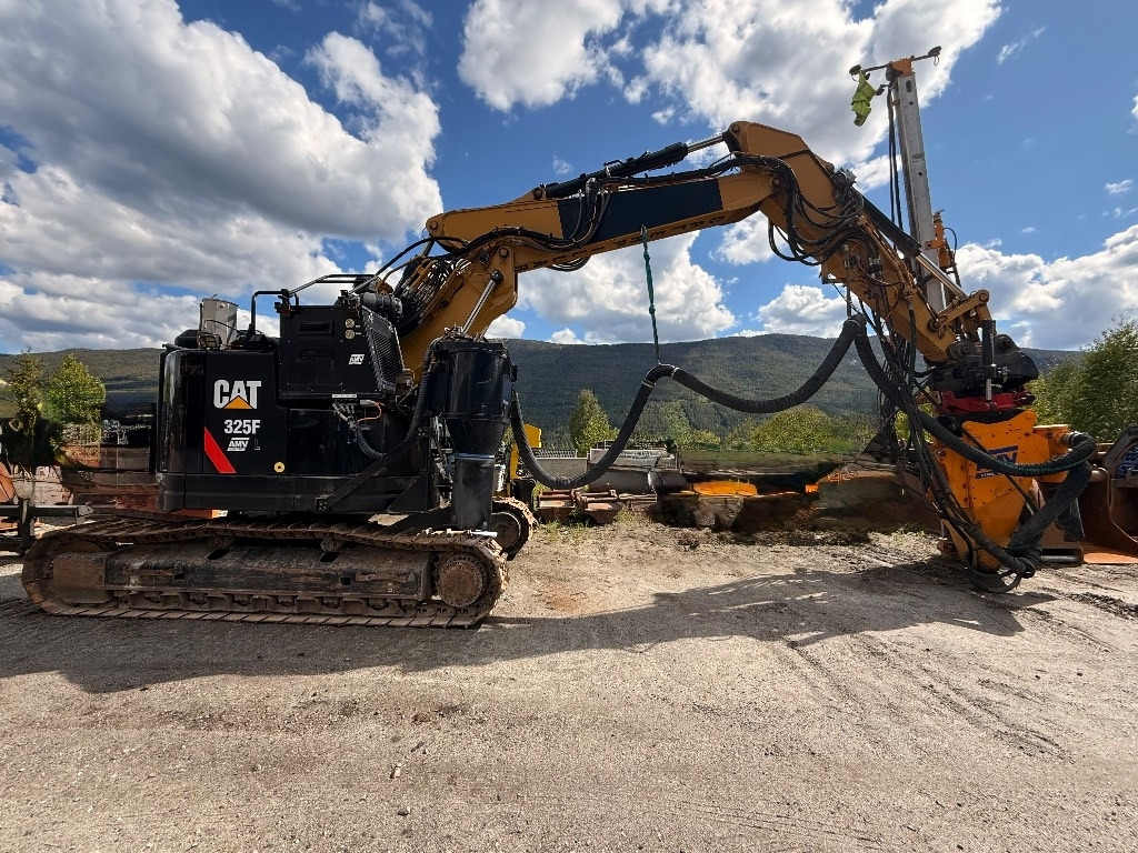 CAT 325 FL CR - Ekskavatorius: foto 4 CAT 325 FL CR - Ekskavatorius: foto 4