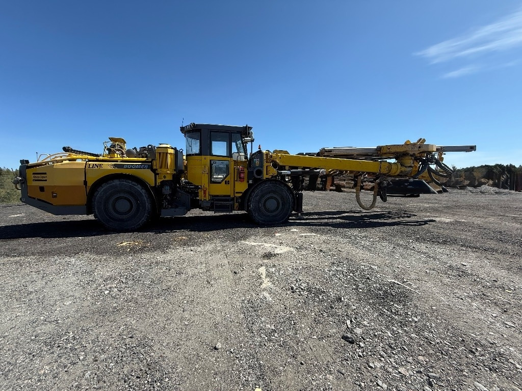 Epiroc BOOMER E2C - Tunelių kasimo mašina: foto 1 Epiroc BOOMER E2C - Tunelių kasimo mašina: foto 1