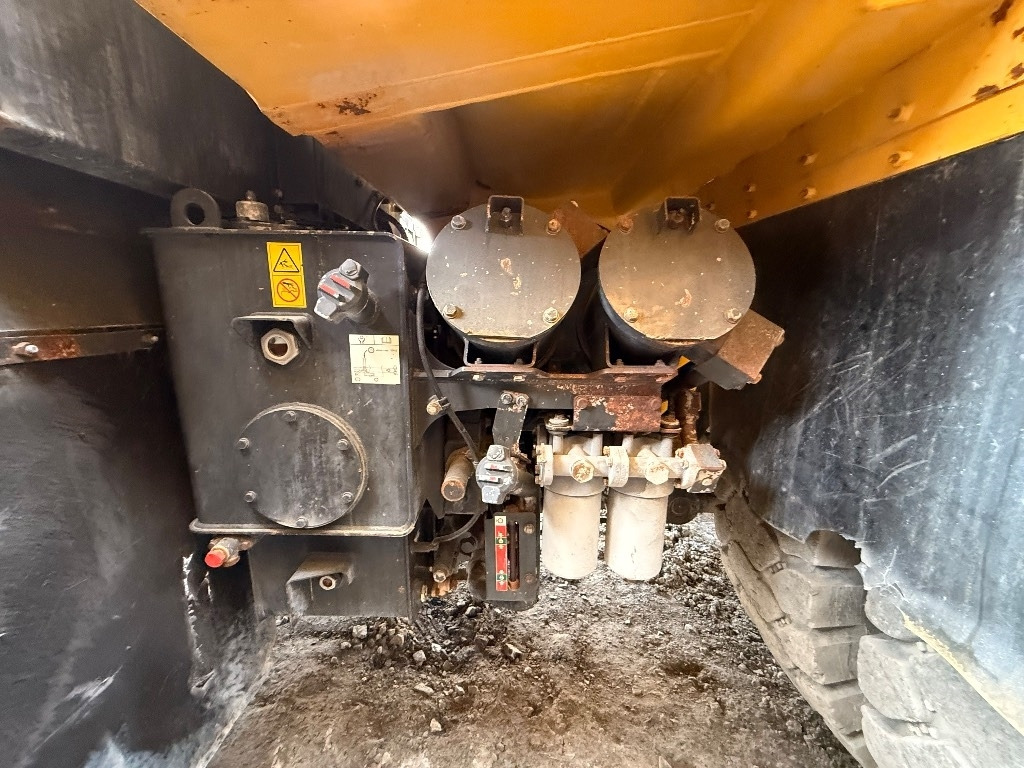 Komatsu HD 405 - 8E0  lizingą Komatsu HD 405 - 8E0: foto 34