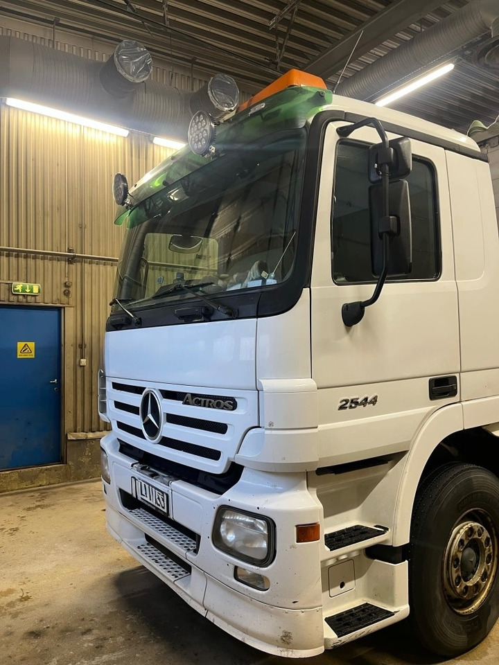 Sunkvežimis su kranu Mercedes-Benz ACTROS 2544 med HIAB 122-E-3 kran 12 tm: foto 6