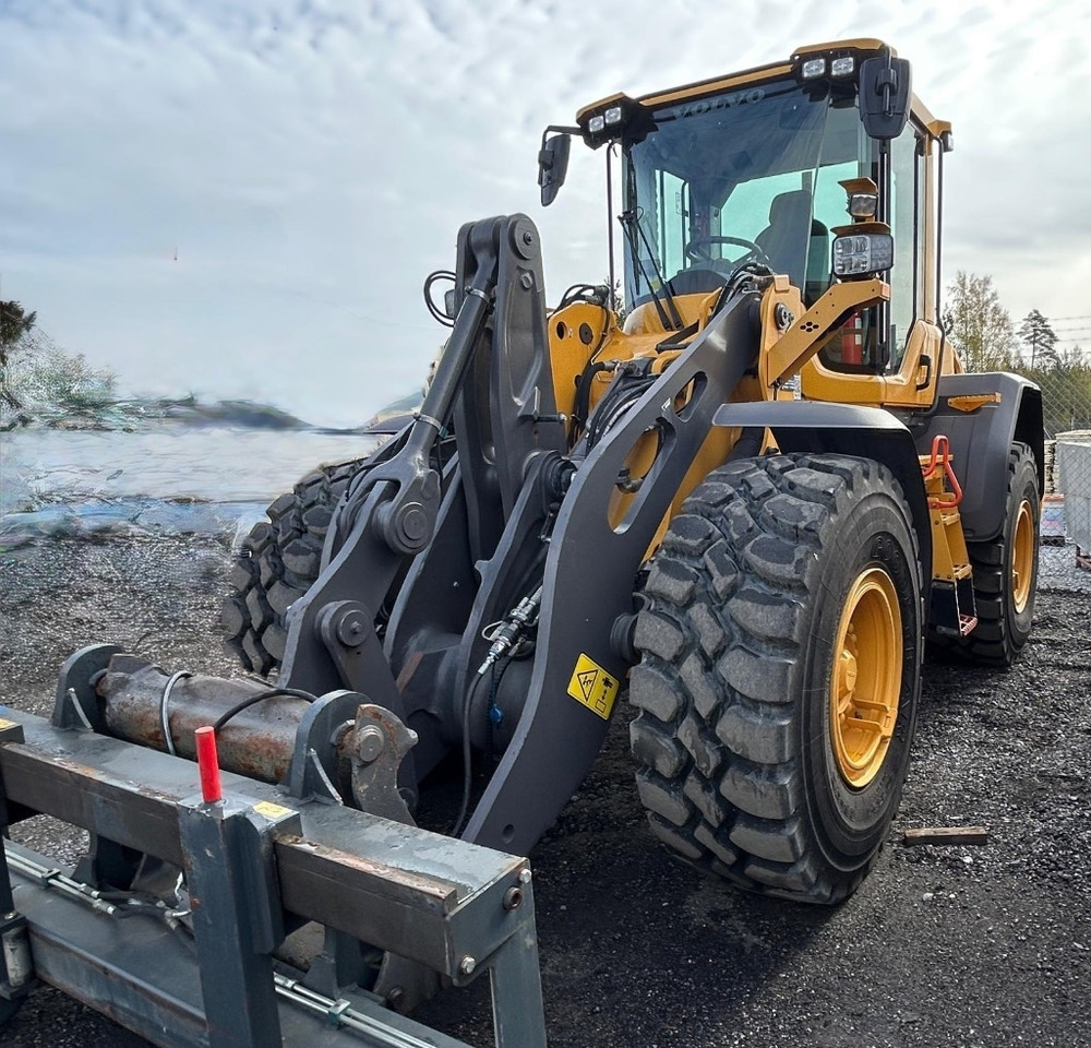 Volvo L 90 H - Ratinis krautuvas: foto 2 Volvo L 90 H - Ratinis krautuvas: foto 2