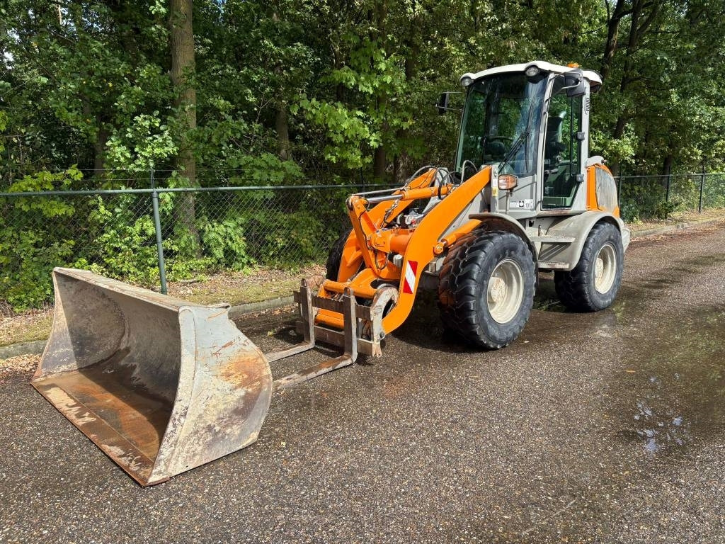 Ratinis krautuvas Atlas AR 65: foto 1