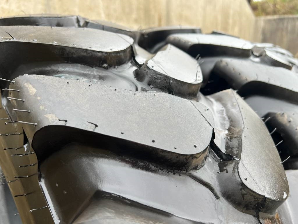 Nauja Padanga - Statybinė technika Kuhmo 1000 X 20 16PR tyres fitted on rim NEW: foto 6