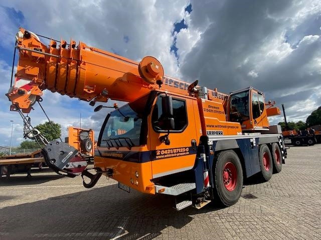 Liebherr LTM 1055-3.2 - Visureigis kranas: foto 2 Liebherr LTM 1055-3.2 - Visureigis kranas: foto 2