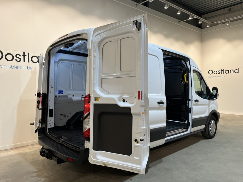 Ford Transit 2.0 TDCI L2H2 130 PK Trend / Euro 6 / Airco / Cruise Control / Trekhaak / PDC / 3-Zits / 42.300 KM !! BPM VRIJ !! - Krovininis mikroautobusas: foto 4 Ford Transit 2.0 TDCI L2H2 130 PK Trend / Euro 6 / Airco / Cruise Control / Trekhaak / PDC / 3-Zits / 42.300 KM !! BPM VRIJ !! - Krovininis mikroautobusas: foto 4