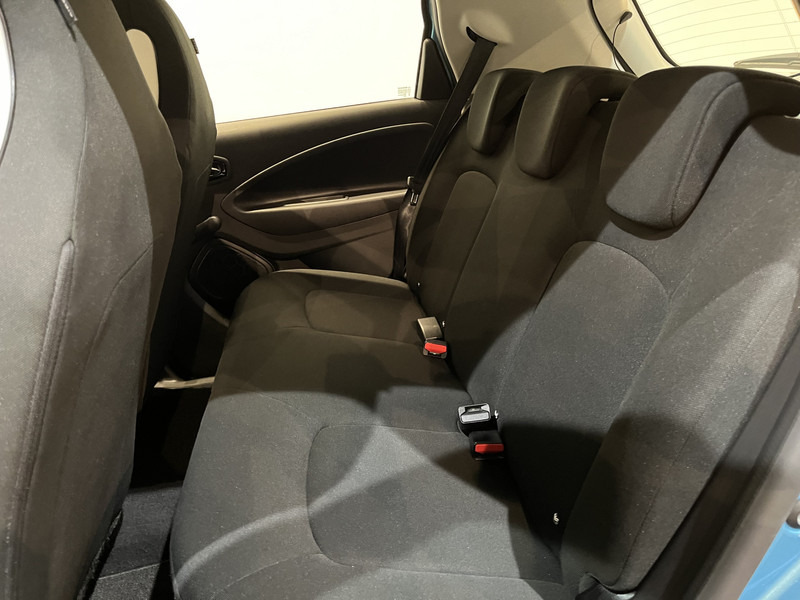 Renault ZOE R110 Life 52 kWh (Accuhuur) / Carplay / Airco / Cruise Control / 100% elektrisch / 31.200 KM !! Prijs ex BTW € 7.850,- - Hečbekas: foto 5 Renault ZOE R110 Life 52 kWh (Accuhuur) / Carplay / Airco / Cruise Control / 100% elektrisch / 31.200 KM !! Prijs ex BTW € 7.850,- - Hečbekas: foto 5