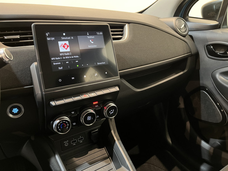 Renault ZOE R110 Life 52 kWh (Incl. Accu) / CarPlay / Airco / Cruise Control / 62.600 KM !! Prijs ex BTW € 11.500,- - Hečbekas: foto 5 Renault ZOE R110 Life 52 kWh (Incl. Accu) / CarPlay / Airco / Cruise Control / 62.600 KM !! Prijs ex BTW € 11.500,- - Hečbekas: foto 5