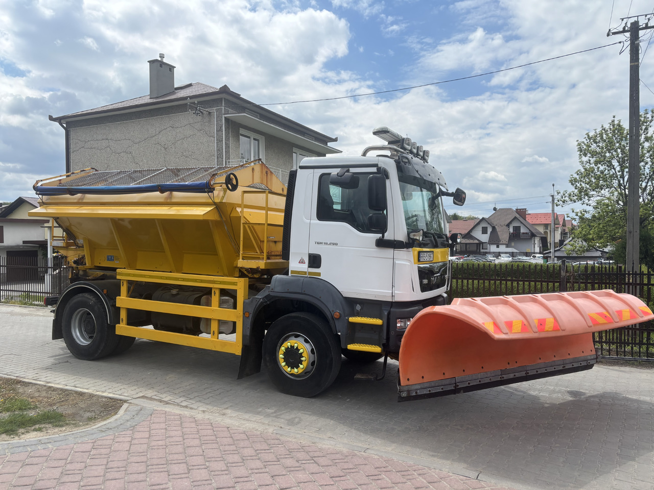 MAN TGM 18.290 4X4BB GRITTER/SPREADER PLOUGH ECON - Sniego valymo mašina: foto 2 MAN TGM 18.290 4X4BB GRITTER/SPREADER PLOUGH ECON - Sniego valymo mašina: foto 2