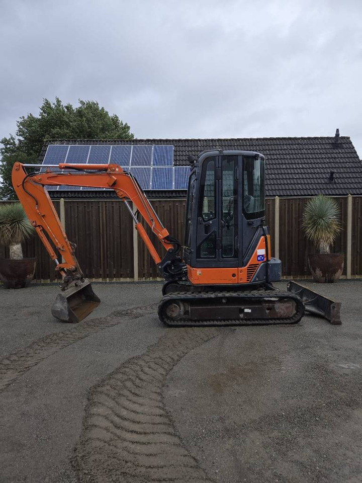 Mini ekskavatorius Hitachi ZX 35 U-2: foto 1