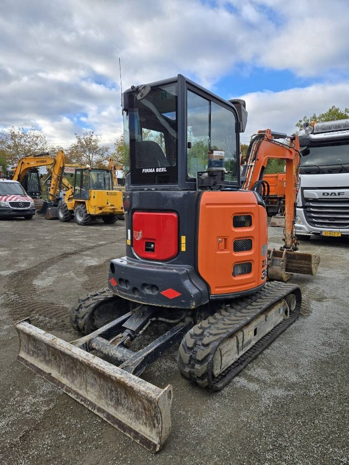 Hitachi ZX 38 U-5 A - Mini ekskavatorius: foto 4 Hitachi ZX 38 U-5 A - Mini ekskavatorius: foto 4