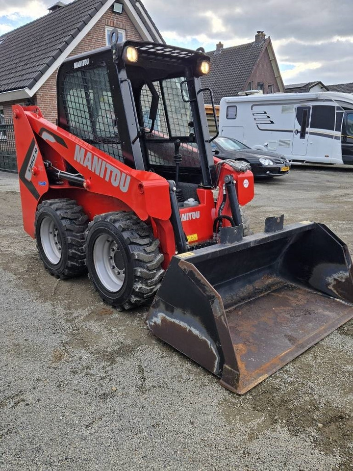 Manitou 1350 R - Mini krautuvas: foto 5 Manitou 1350 R - Mini krautuvas: foto 5