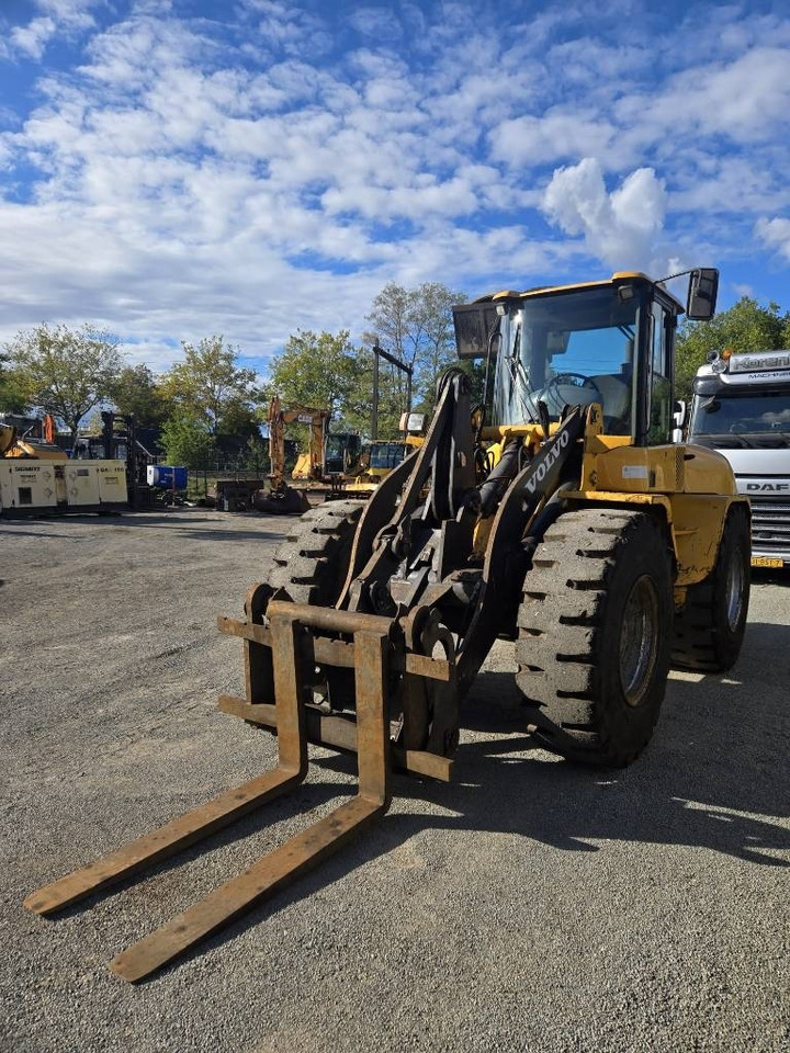 Volvo L 40 B TP - Ratinis krautuvas: foto 4 Volvo L 40 B TP - Ratinis krautuvas: foto 4