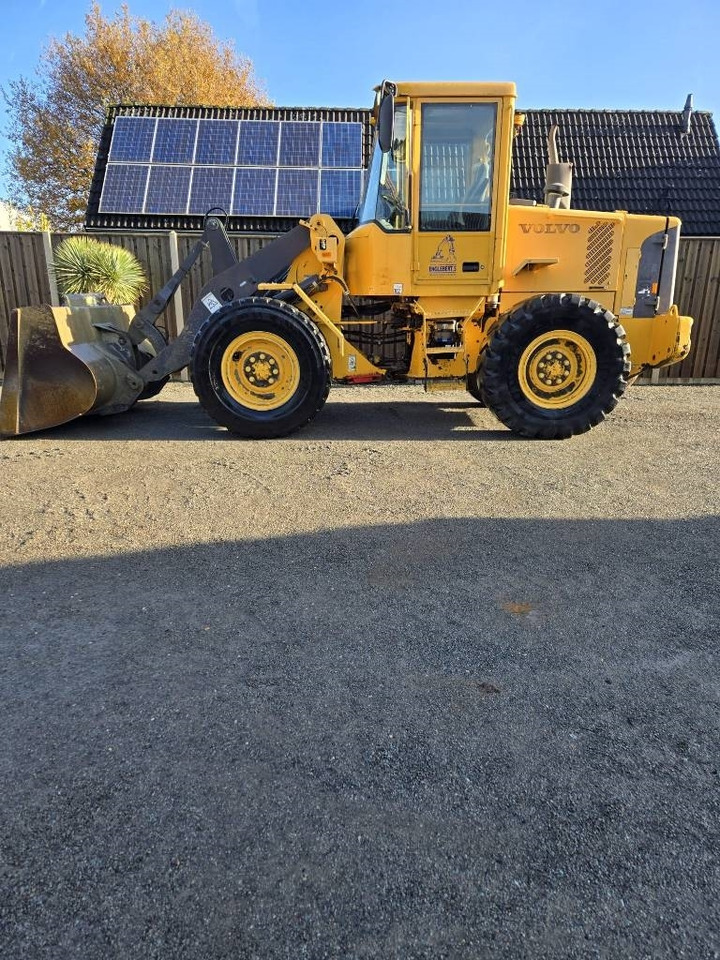 Volvo L 50 E - Ratinis krautuvas: foto 1 Volvo L 50 E - Ratinis krautuvas: foto 1